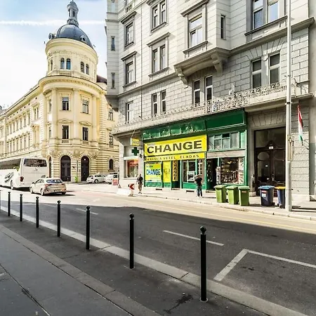 Appartamento Overlooking The Danube And Budapest
